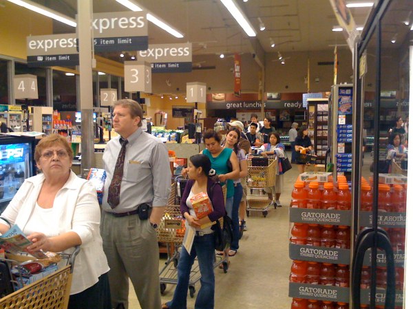 safeway line right