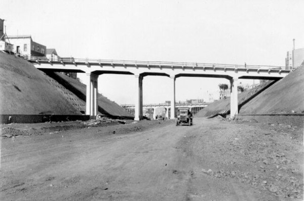 1929 Oct Richland and Highland St bridges over San Jose Ave AAA-9913